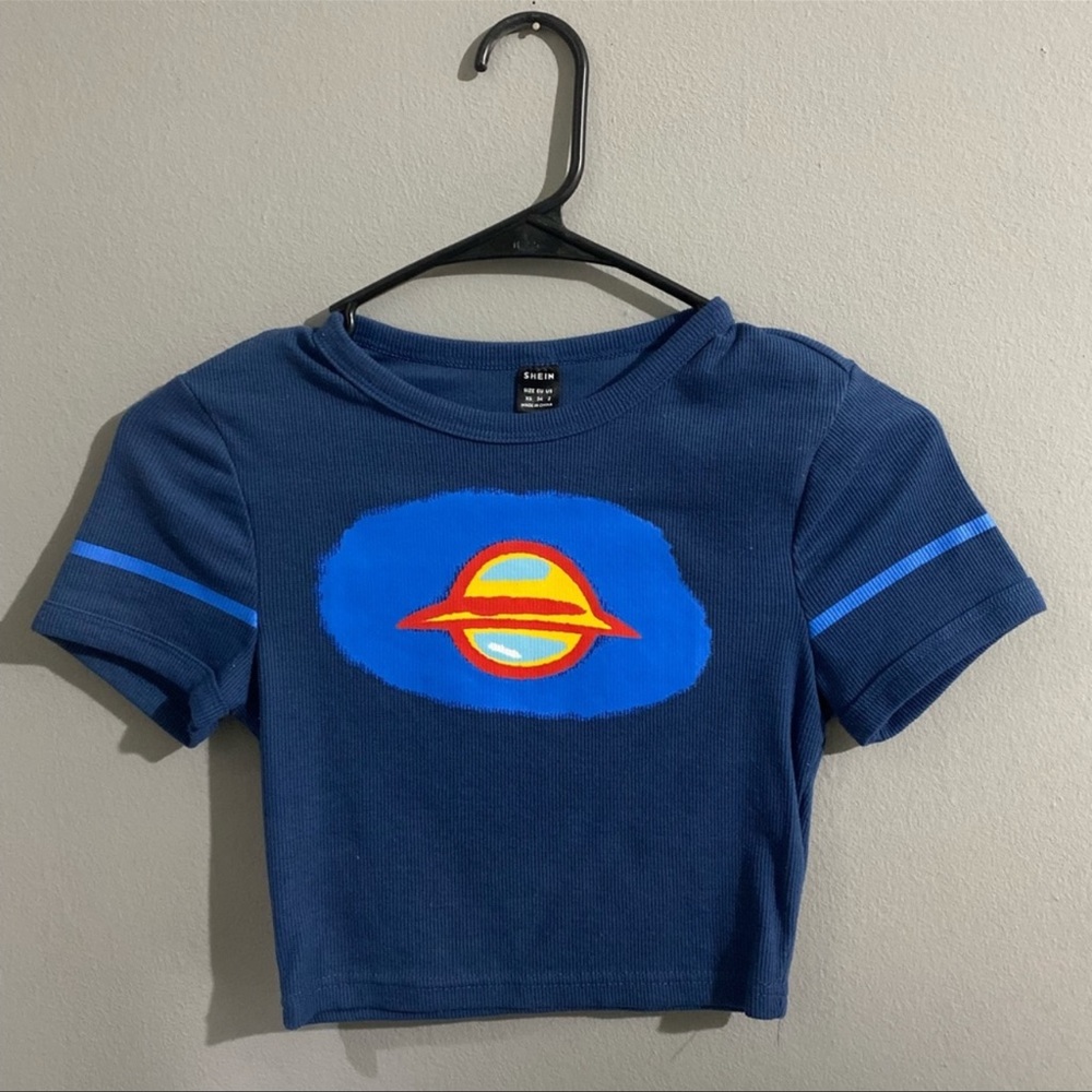 cropped tee